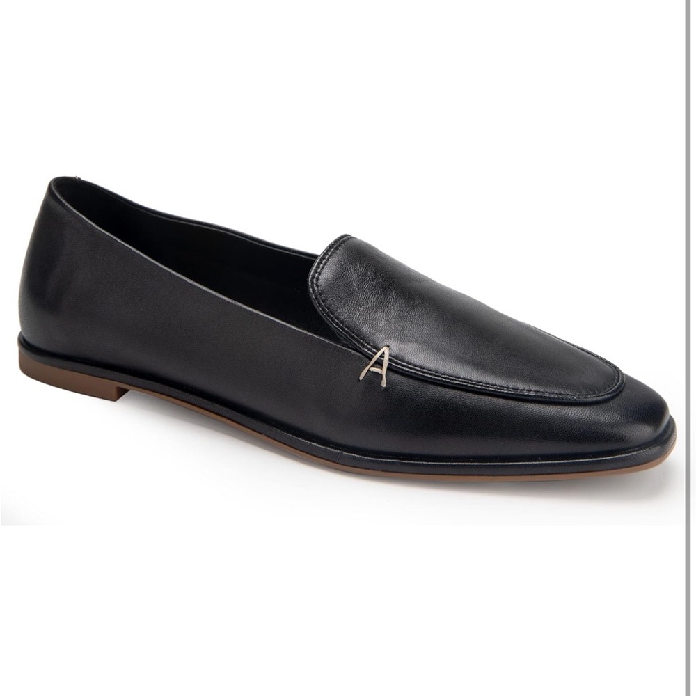 Aerosoles black leather loafers
